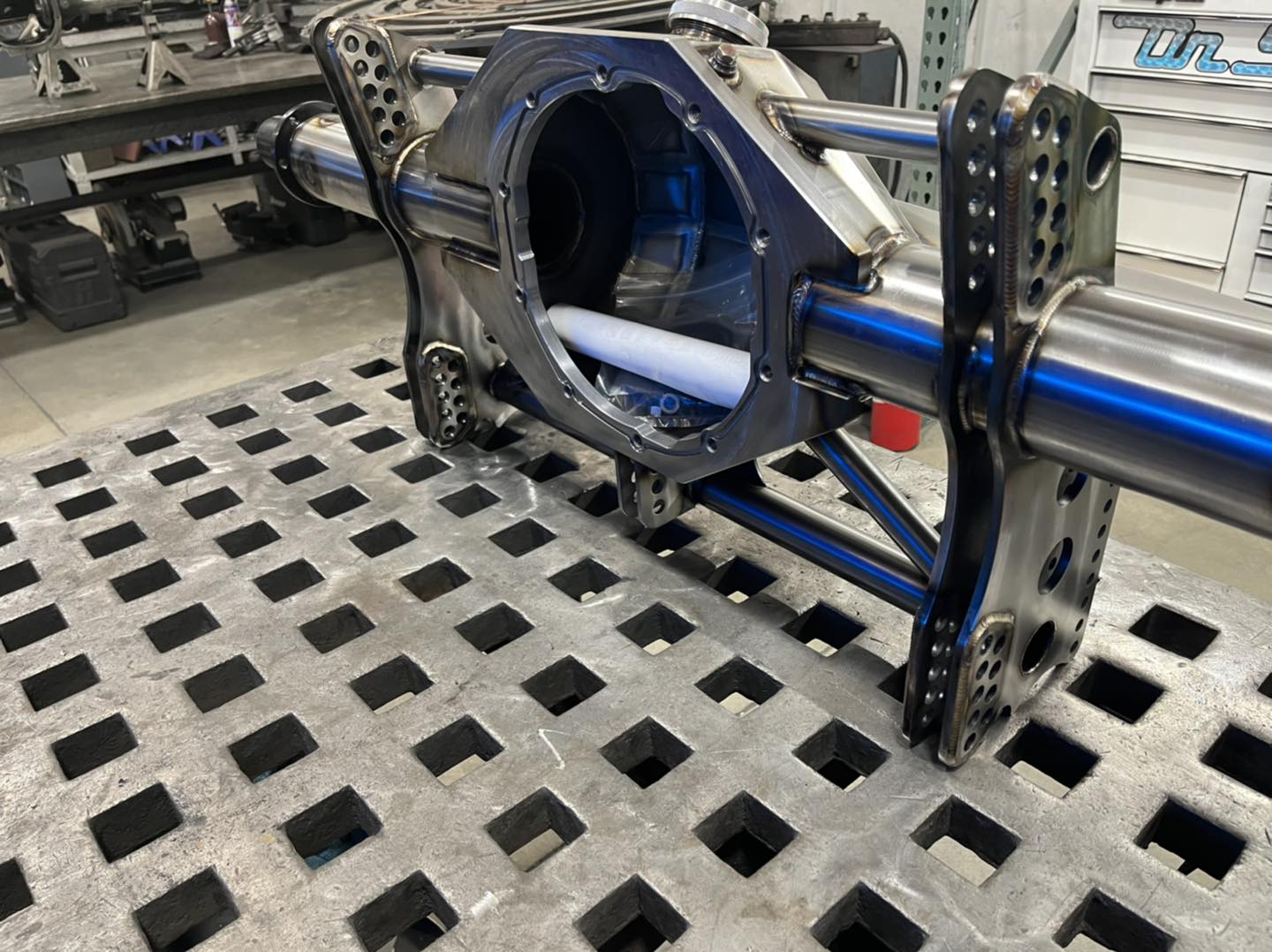 4 Link Fab 9 Housing – Tin Soldier Racecars